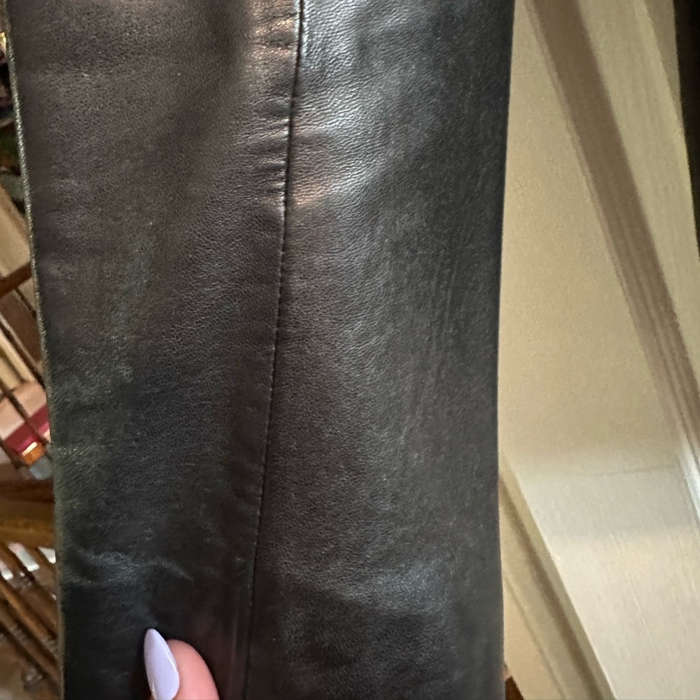 Danier Black leather jacket - Picture 6 of 16